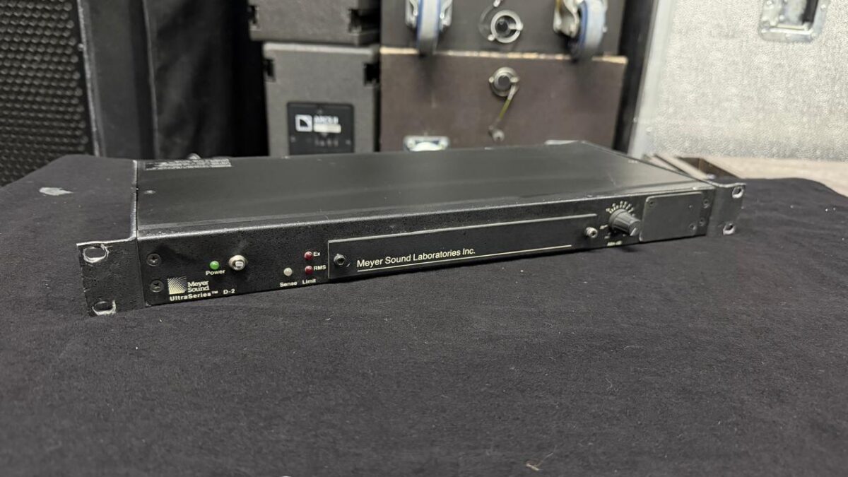 Meyersound D-2