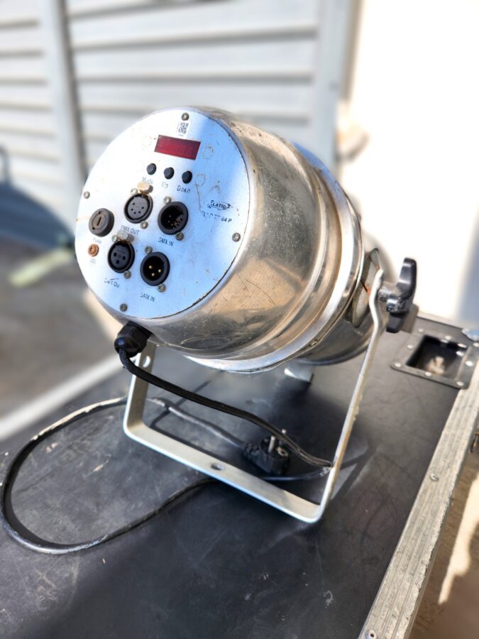 Elation ELED TRI 64B - 2
