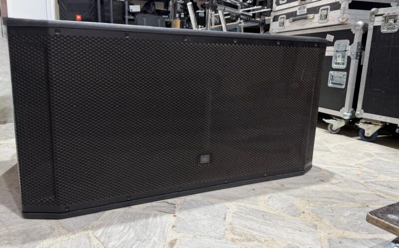 JBL SRX828SP