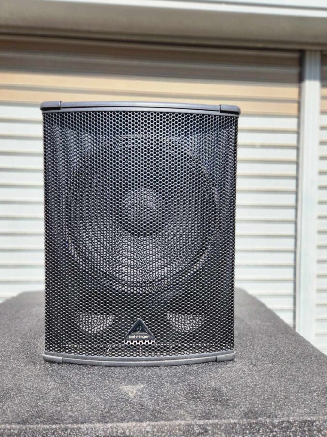Behringer B1500HP
