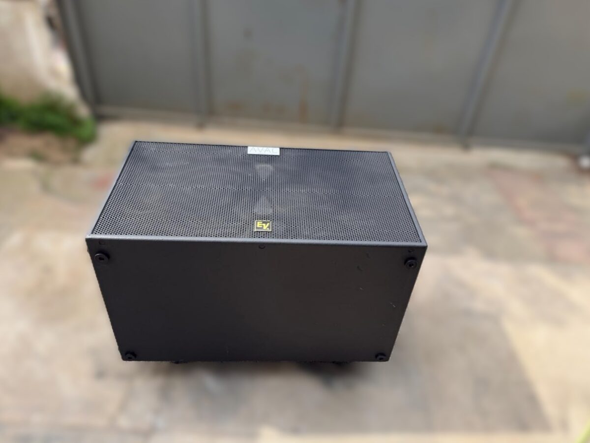 Electrovoice RX218S - 3