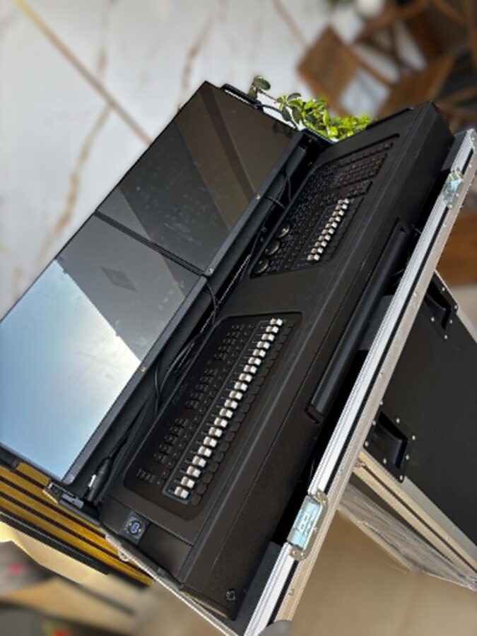 Avolites T3 & T3 Wing package (ex.demo) - 3