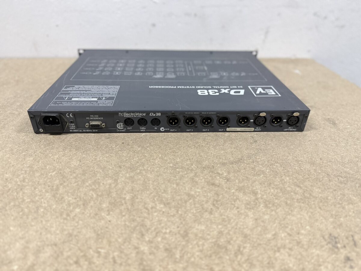 Electrovoice DX38 - 3