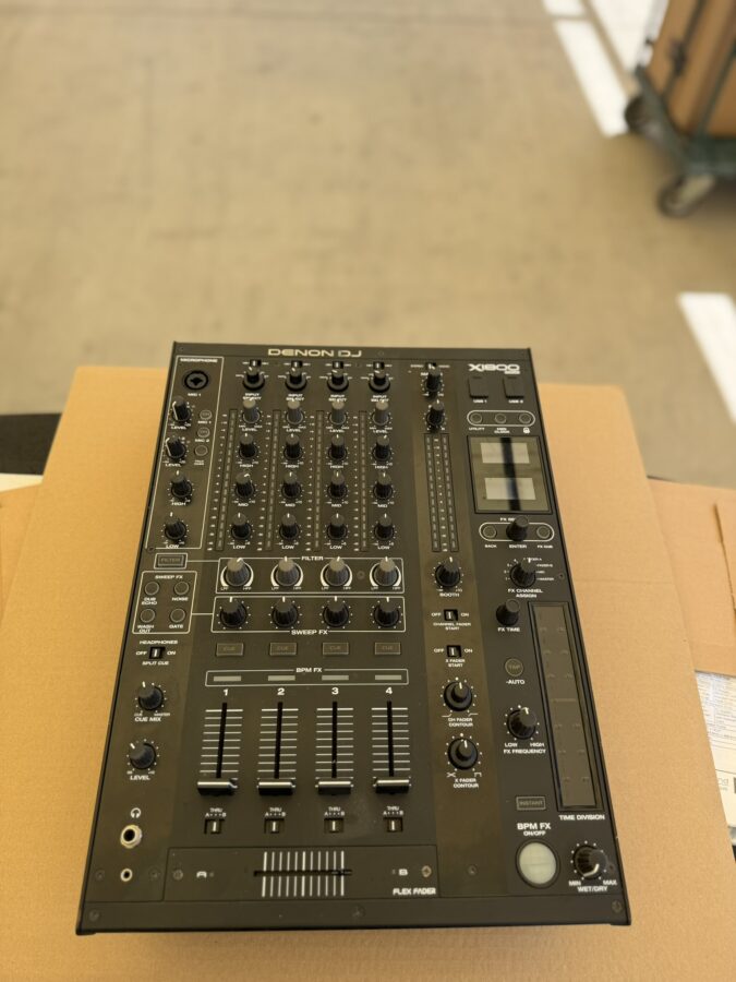 Denon X1800 - 2